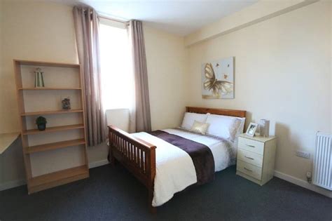 OnTheMarket < 14 days Marketed by Belvoir - Wrexham. . Double room to rent wrexham